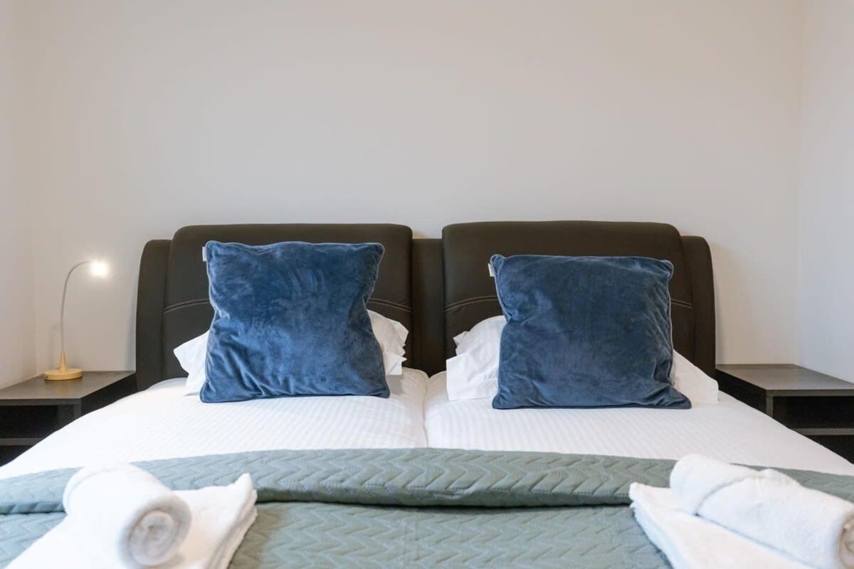 Spacious Getaway Close To The Beach And Airport Oostende