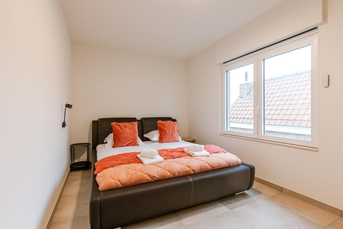 Spacious Getaway Close To The Beach And Airport Oostende